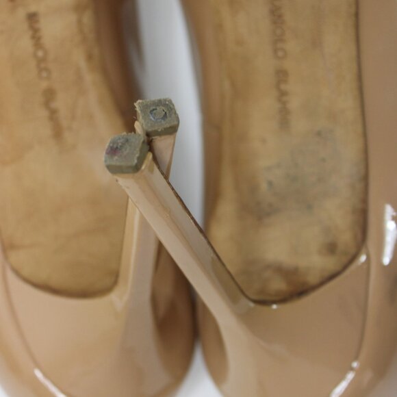 Manolo Blahnik 39.5 US 8.5/9 Nude Pumps Heels Shoes Patent Leather Pointy Toe - Picture 15 of 16